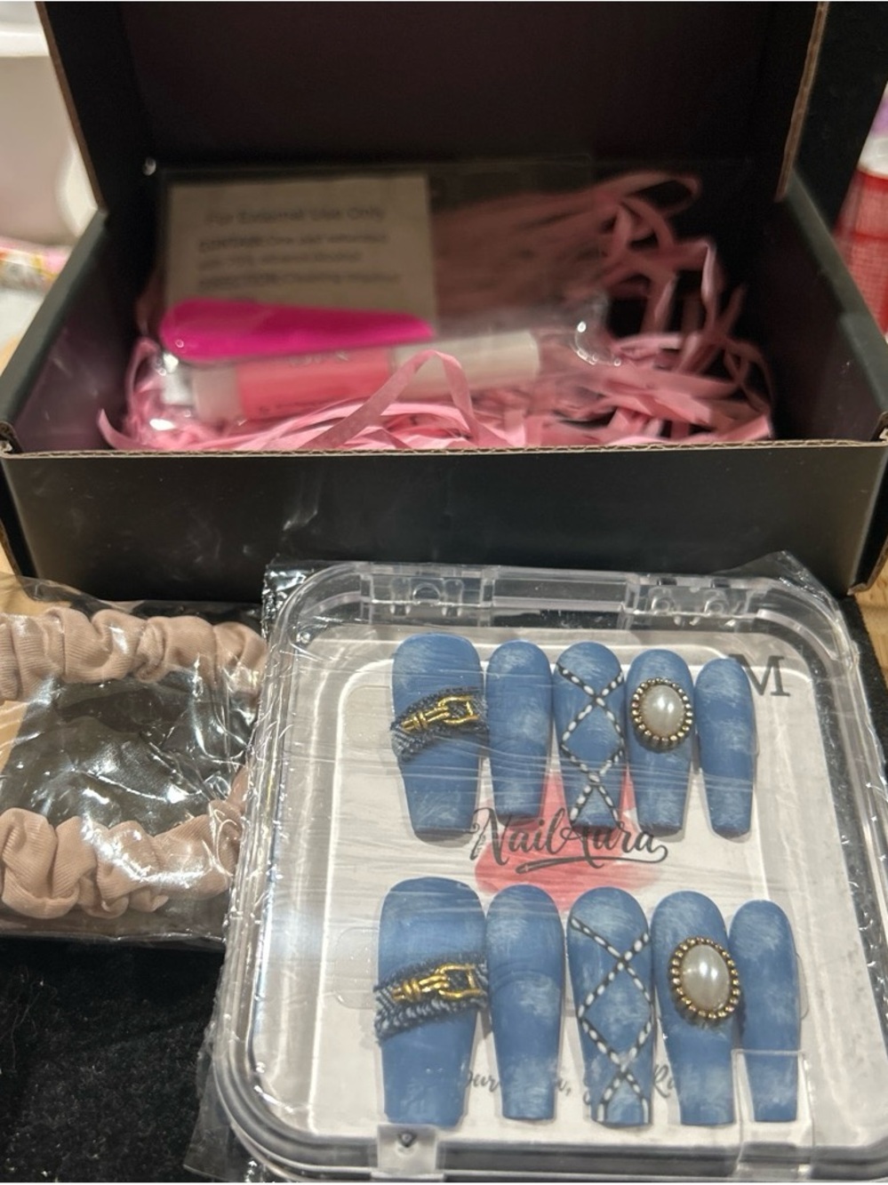 Nail kit